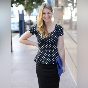 Reitmans black Polka Dot Women's Top short sleeve peplum Feel silky & stretchy L